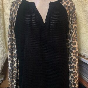 Bibi black with leopard sleeve beach cover up